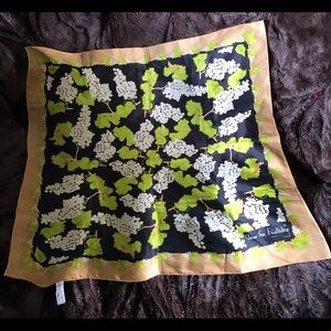 Vintage Diane Von Furstenberg silk scarf / wrap